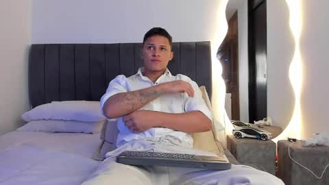 James Owenn online show from March 26, 9:30 pm