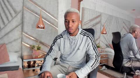 James  online show from February 4, 12:22 pm