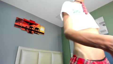 James online show from November 18, 7:50 pm