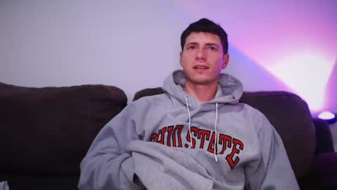Snapshot of jamesss____ chatting on February 22, 6:06 am jamesss____ online show from February 22, 6:06 am