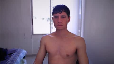 Snapshot of jamesss____ chatting on January 19, 4:57 pm jamesss____ online show from January 19, 4:57 pm