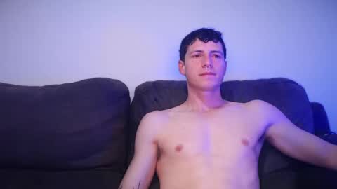 Snapshot of jamesss____ chatting on February 18, 5:55 pm jamesss____ online show from February 18, 5:55 pm