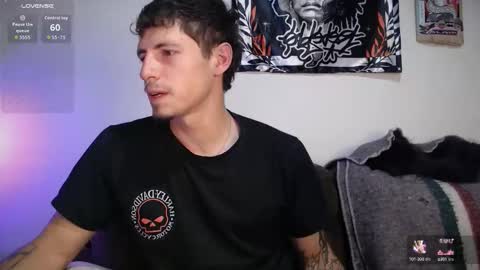 Snapshot of jamesss____ chatting on September 9, 2:33 am jamesss____ online show from September 9, 2:33 am