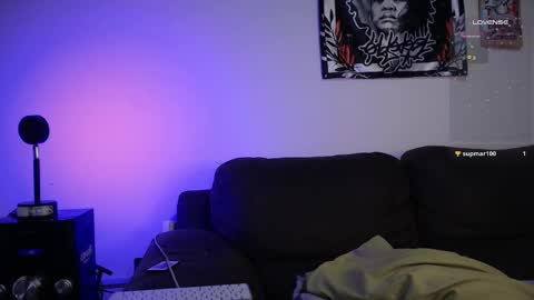 Snapshot of jamesss____ chatting on September 10, 5:44 pm jamesss____ online show from September 10, 5:44 pm