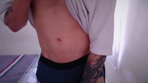 Snapshot of jamesss____ chatting on January 18, 3:16 pm jamesss____ online show from January 18, 3:16 pm