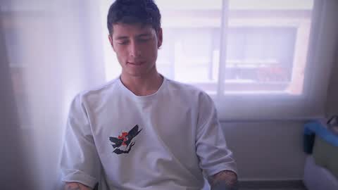 Snapshot of jamesss____ chatting on January 14, 3:47 pm jamesss____ online show from January 14, 3:47 pm
