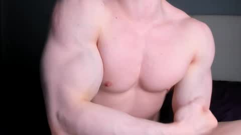 Snapshot of jamesstong chatting on October 28, 2:47 am James Strong online show from October 28, 2:47 am