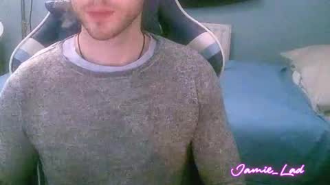 Snapshot of jamie_lad chatting on December 22, 11:22 am Jamie online show from December 22, 11:22 am