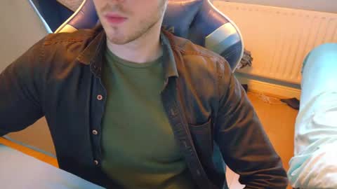 Snapshot of jamie_lad chatting on February 16, 9:15 am Jamie online show from February 16, 9:15 am