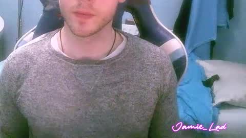 Snapshot of jamie_lad chatting on December 16, 8:58 pm Jamie online show from December 16, 8:58 pm