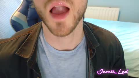 Snapshot of jamie_lad chatting on January 9, 11:25 am Jamie online show from January 9, 11:25 am