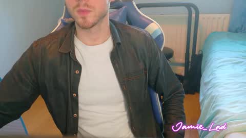 Snapshot of jamie_lad chatting on March 8, 9:35 am Jamie online show from March 8, 9:35 am