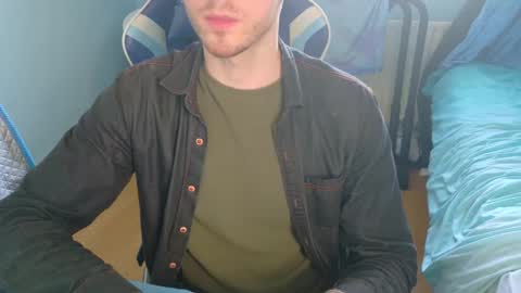 Snapshot of jamie_lad chatting on March 1, 11:17 am Jamie online show from March 1, 11:17 am