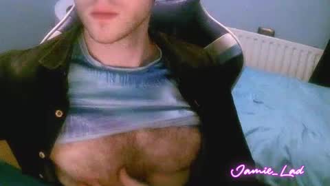 Snapshot of jamie_lad chatting on December 12, 9:04 pm Jamie online show from December 12, 9:04 pm