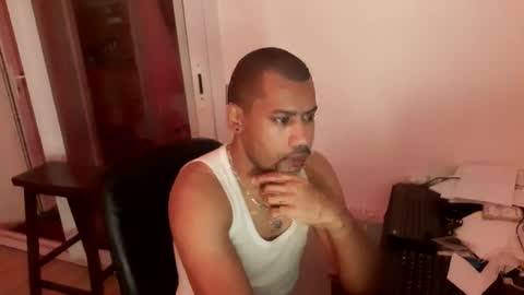 Snapshot of jamielonnas chatting on October 15, 4:36 pm Jamie Lonnas online show from October 15, 4:36 pm