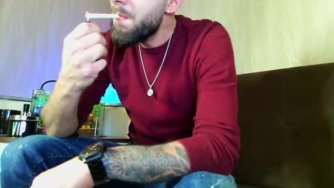 Snapshot of jamienoxus chatting on March 8, 8:35 pm Robbie online show from March 8, 8:35 pm