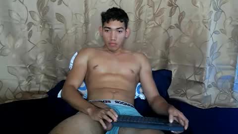 Jamithindependent model online show from February 24, 5:25 pm