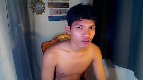 janlloyd04 online show from March 22, 8:30 am