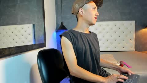 Jara online show from May 6, 7:58 pm