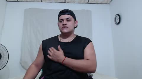 jason_boy_ online show from June 22, 5:14 am