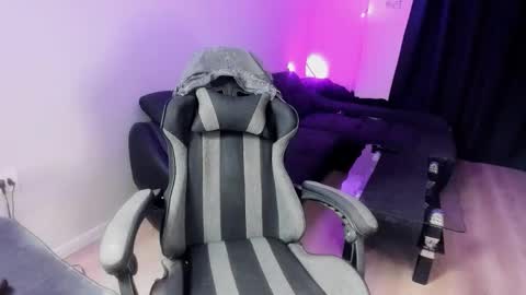 JasoN online show from April 30, 8:57 pm