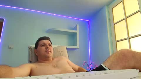 Snapshot of jasonjacks8 chatting on October 28, 12:18 pm JasonJacks online show from October 28, 12:18 pm