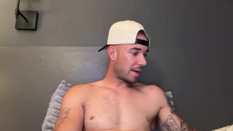 jasonm1997 online show from November 11, 12:37 am