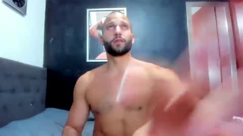 Snapshot of jasonmartiinez chatting on September 9, 12:43 am online show from September 9, 12:43 am