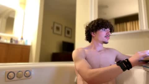 itshis10inchesforbitches online show from February 5, 4:41 am