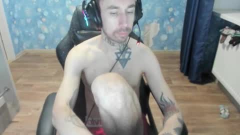 jasonwaker online show from December 5, 8:05 pm