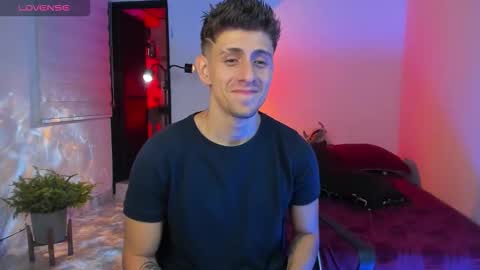 JASPER JONES online show from November 7, 5:33 am