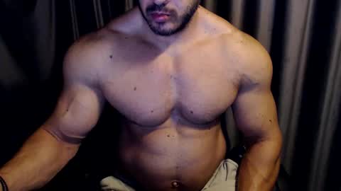 Snapshot of jasphermscl chatting on October 11, 3:21 am JaspherMscl online show from October 11, 3:21 am