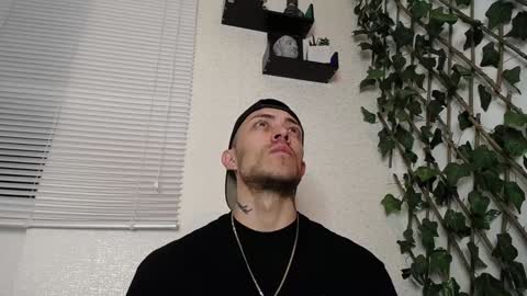Snapshot of jasson_king01 chatting on January 21, 2:22 am JKing online show from January 21, 2:22 am