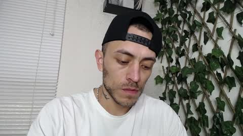 Snapshot of jasson_king01 chatting on January 10, 2:25 am JKing online show from January 10, 2:25 am
