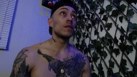 Snapshot of jasson_king01 chatting on December 15, 10:48 pm JKing online show from December 15, 10:48 pm