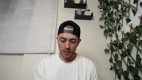 Snapshot of jasson_king01 chatting on January 23, 1:08 am JKing online show from January 23, 1:08 am
