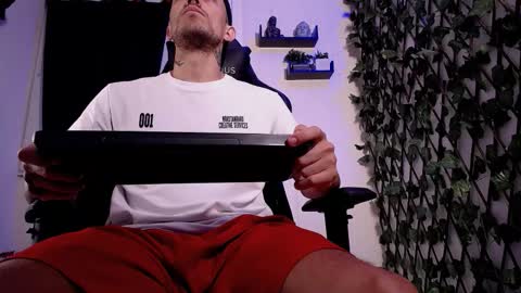 JKing  online show from January 11, 2:15 am