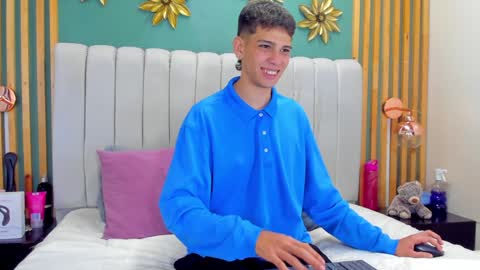 J A S S O N  online show from January 6, 12:46 pm