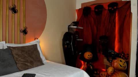 J A S S O N  online show from October 23, 2:53 pm