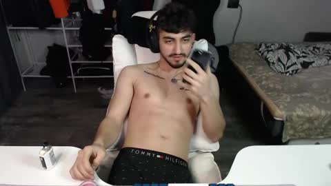 Jastin online show from March 4, 6:39 pm