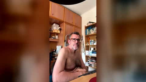 javibcn205764 online show from April 18, 10:49 am