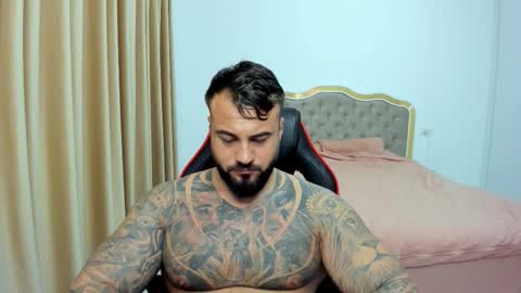  Javi  online show from November 6, 9:40 pm