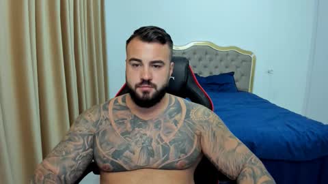 Snapshot of javicute4u chatting on September 19, 9:36 pm Javi online show from September 19, 9:36 pm