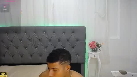 Snapshot of javier_hot27_ chatting on October 14, 7:32 pm Javier Herrera online show from October 14, 7:32 pm