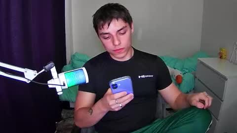 javi online show from November 4, 1:01 pm