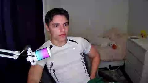 javi online show from November 21, 11:42 am