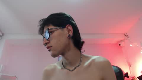 jax25_os online show from November 1, 8:24 pm