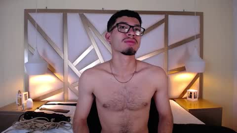 Snapshot of jaxon_carter chatting on October 27, 12:35 am Jaxon Carter online show from October 27, 12:35 am