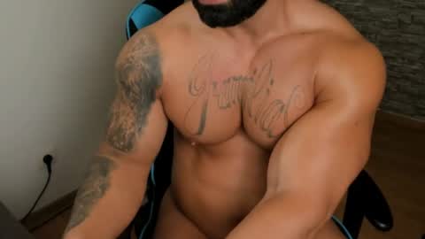 JaxonHunk online show from May 4, 8:43 pm