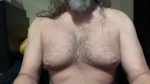 Snapshot of jaxsontuber chatting on November 1, 10:52 am Jaxson online show from November 1, 10:52 am